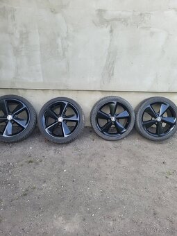 225/40 R18 - 5