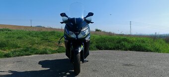 Kawasaki J300 - 5