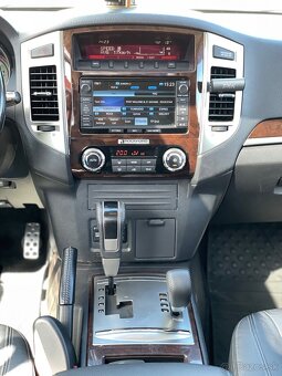 Mitsubishi Pajero 3.2 - 5