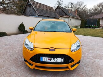 Ford Focus ST 2.0 250PS - 5
