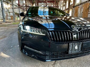 Škoda Superb Combi 2.0 TDI SCR Sportline DSG Black - 5