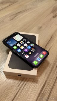 Vymenim zanovny iPhone 16 Black 128gb kupeny v Orange, obaly - 5