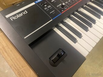 Roland juno g - 5