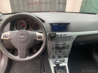 Opel Astra H Caravan 2009 - 5