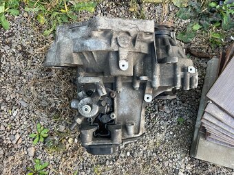 Predám manuálnu 5 stupňovoú prevodovku do VW Škoda Seat Audi - 5