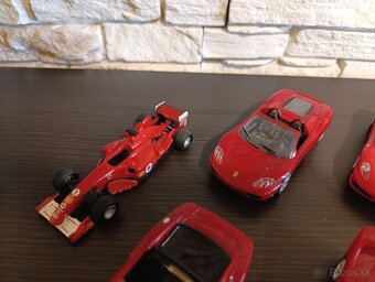 Modely autíčka Ferrari Shell. - 5