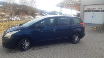 Peugeot 5008 - 5