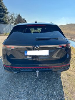 Volkswagen Passat Variant 2.0 TDI R-Line DSG - 5