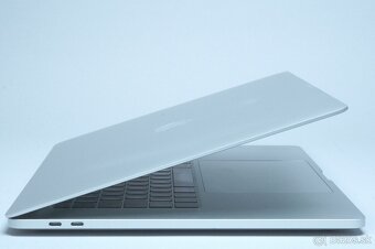ZÁRUKA/Macbook Pro 16" TB/I7 2.6GHZ/16GB RAM/512GB SSD/CZ - 5