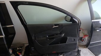 Predám Dvere Passat B6 LC9X - 5