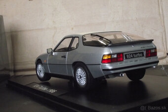 1:18 Porsche 924 - 5