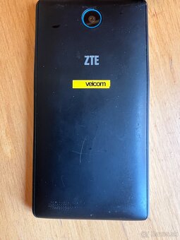 Nokia Lumia 530 Dual sim; ZTE Blade V815W - 5