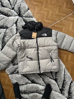 The North Face zimná bunda - 5