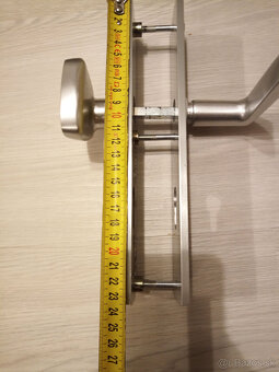 Štítové kovanie AXA (kľučka s guľou) na dvere - 5