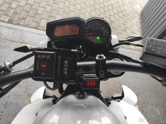 Yamaha FZ1 - 5