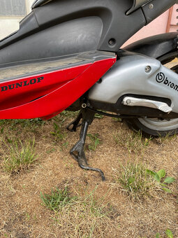 Aprilia SR 50 Racing Valentino Rossi edition - 5