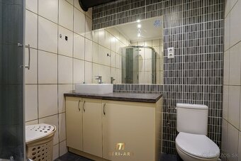 Menší RD s predzáhradkou v radovej zástavbe Mosonmagyaróvár - 5
