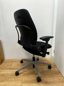 Kancelárska stolička Steelcase Leap V2 Grey - 5