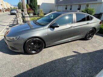 Opel Insignia 1,5 - 5