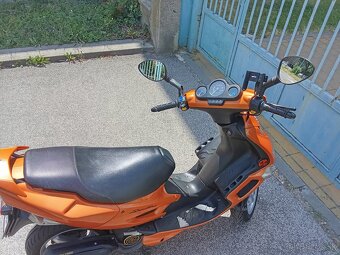 Skúter Peugeot 100 cm - 5
