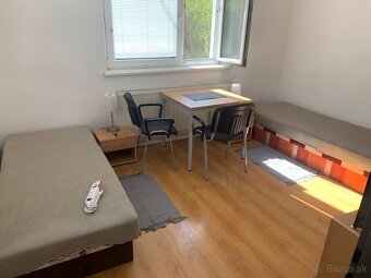 Na prenájom 5 izbový rodinnný dom pre firmy - Voľný ihned - 5