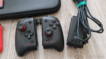 Nintendo Switch + Hori Pad Split PRO ovládač - 5