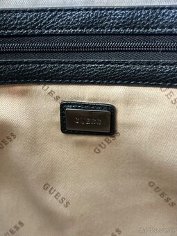 Kabelka shoperka Guess - 5
