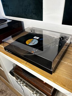 Gramofon Tesla NC500 v top stave - 5