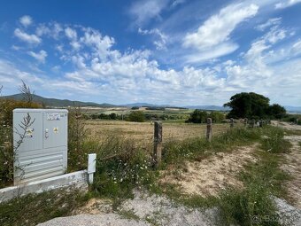 Predáme stavebný pozemok s krásnym výhľadom - 5