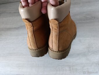 Dámske kožené topánky STRADIVARIUS -veľ. 40 - 5