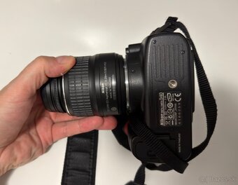 predam nikon d40 nikkor 18-55 1:3,5-5,6 nikkor 35mm 1:1,8 - 5