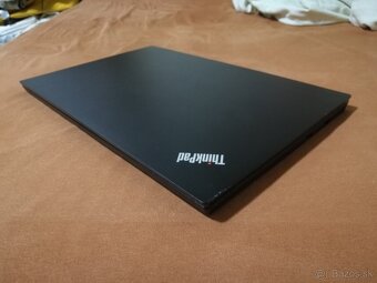 Lenovo E15. i5-10210U. 15,6 FHD. 16 GB. NVMe 512 GB. - 5