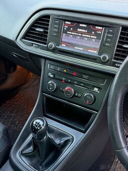 Rozpredam Seat Leon FR 2.0 TDi 135kw 5F .  Kod motora : CUPA - 5