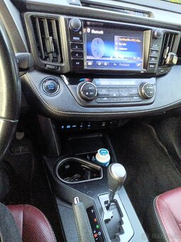 Predám Toyotu RAV4 2.0 Benzín Valvematic - 5