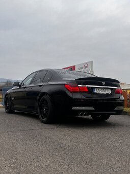 Predám BMW radu 7 (f01) s motorom 3.0d (180kw). Origo M pack - 5