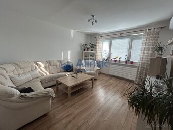 Moderne zrekonštruovaný 3-izbový byt s lodžiou v Šali-Veči - 5