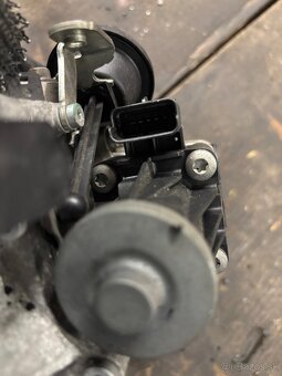 1,6 hdi egr ventil - 5