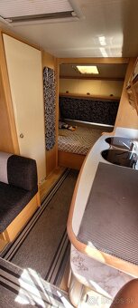 Predám karavan obytný príves Hobby 440 deluxe - 5