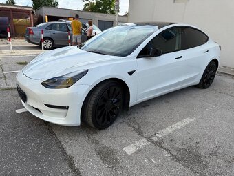 TESLA MODEL 3 PERFORMANCE Facelift 2022 - 5