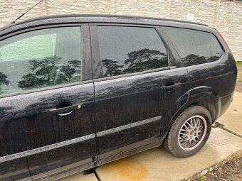 Ford focus 1.6 benzín combi 2006 - 5