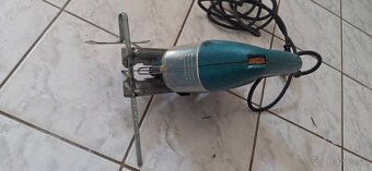 Makita 4324 - 5