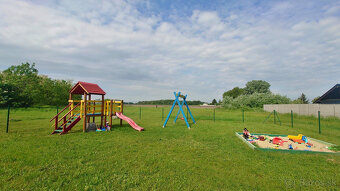 Rožný stavebný pozemok s ideálnou orientáciou - 5