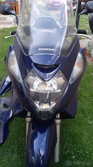 Honda FJS 600 Silverwing - 5