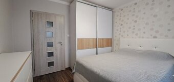 Prerobený 2,5 izbový byt s balkónom - 5