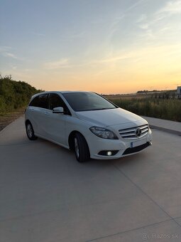 Mercedes-Benz B200 CDI - 5