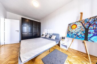 2 IZBOVÝ BYT NA KARADŽIČOVEJ V IKONICKEJ BYTOVKE S PERFEKTNÝ - 5