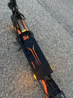 KuKirin G2 Pro 2025 - E-Kolobežka - 5