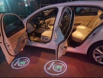 Octavia 2 - Logo projektor do dverí - 5