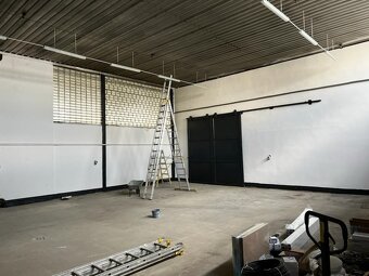 Prenájom haly/skladu 200m2 - 5