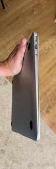 Macbook Air 13 (Early 2015) - 5